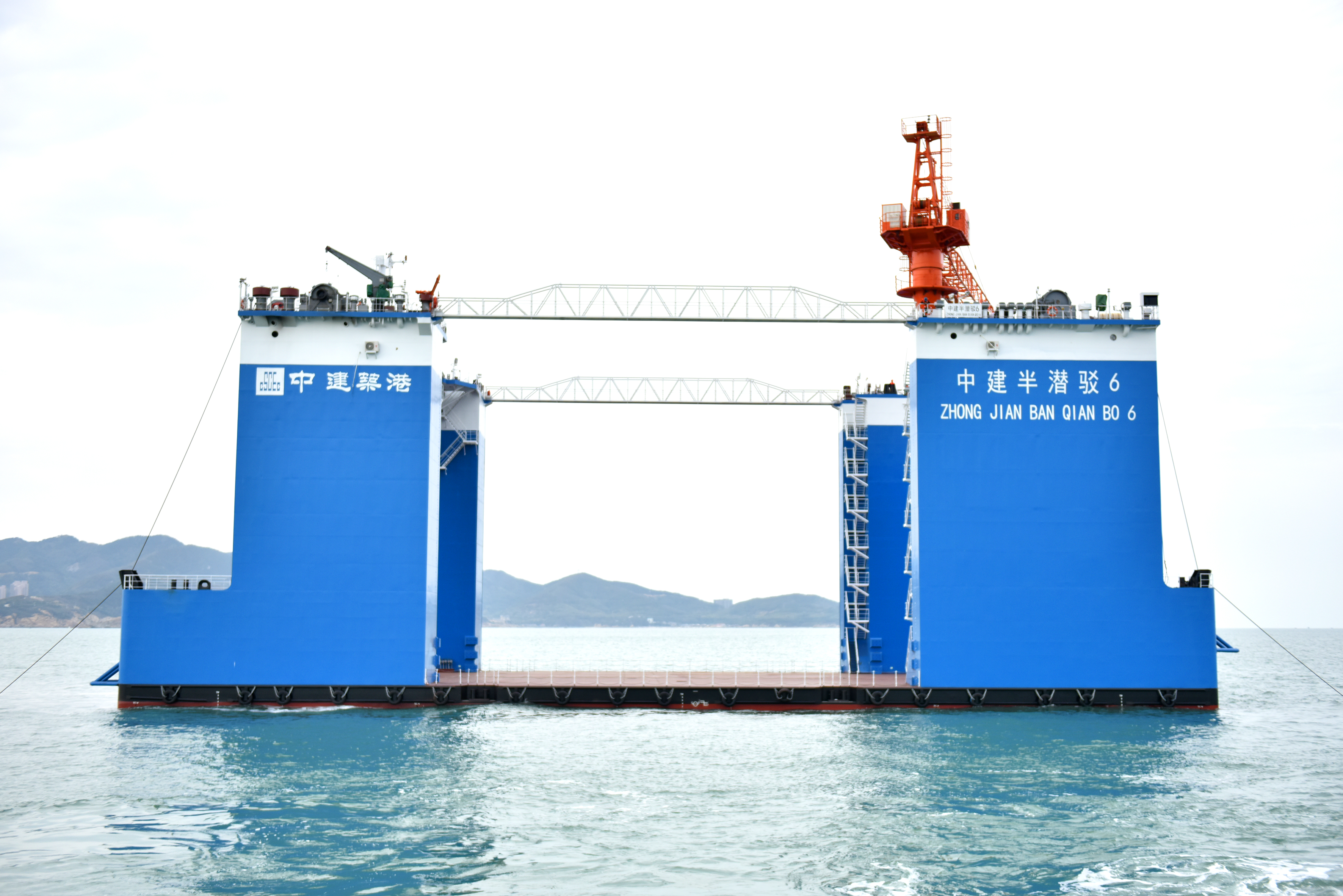 8000吨举力—中建半潜驳6.jpg